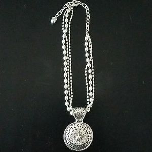 Montana Silversmith Star concho necklace